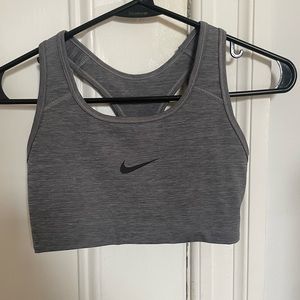 NWOT Nike Women’s Swoosh Sports Bra in Carbon Heather, Size Small